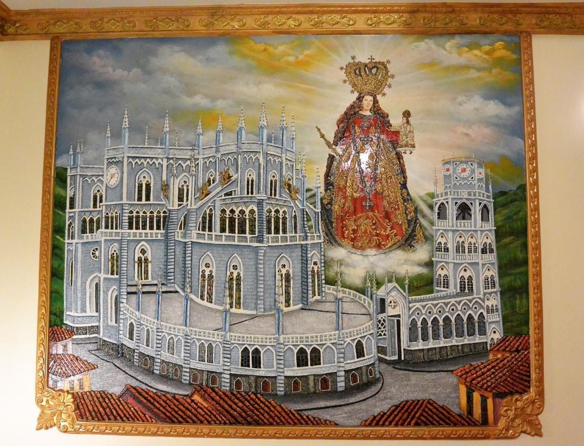 Hotel La Basilica Quito Bagian luar foto