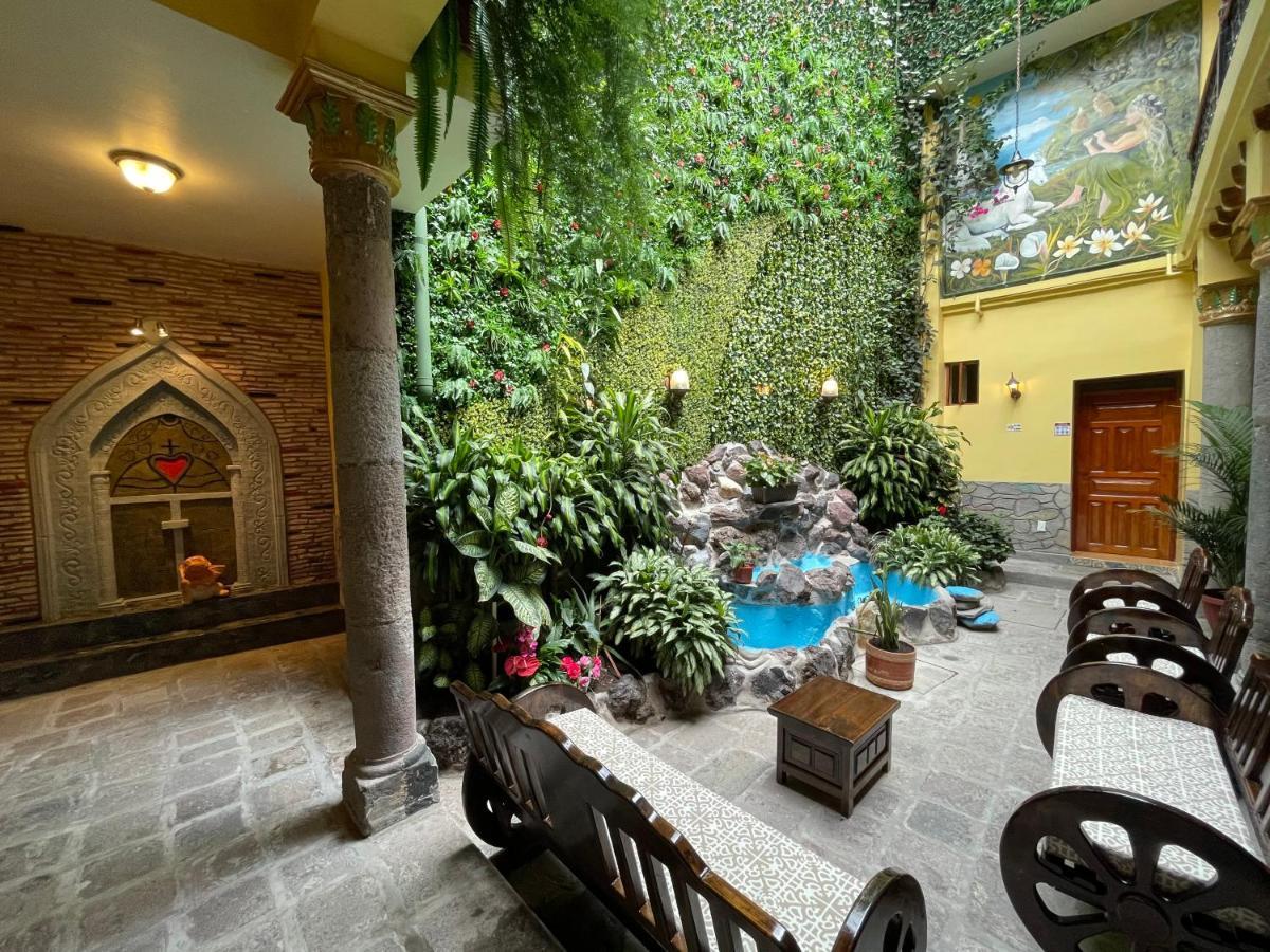 Hotel La Basilica Quito Bagian luar foto