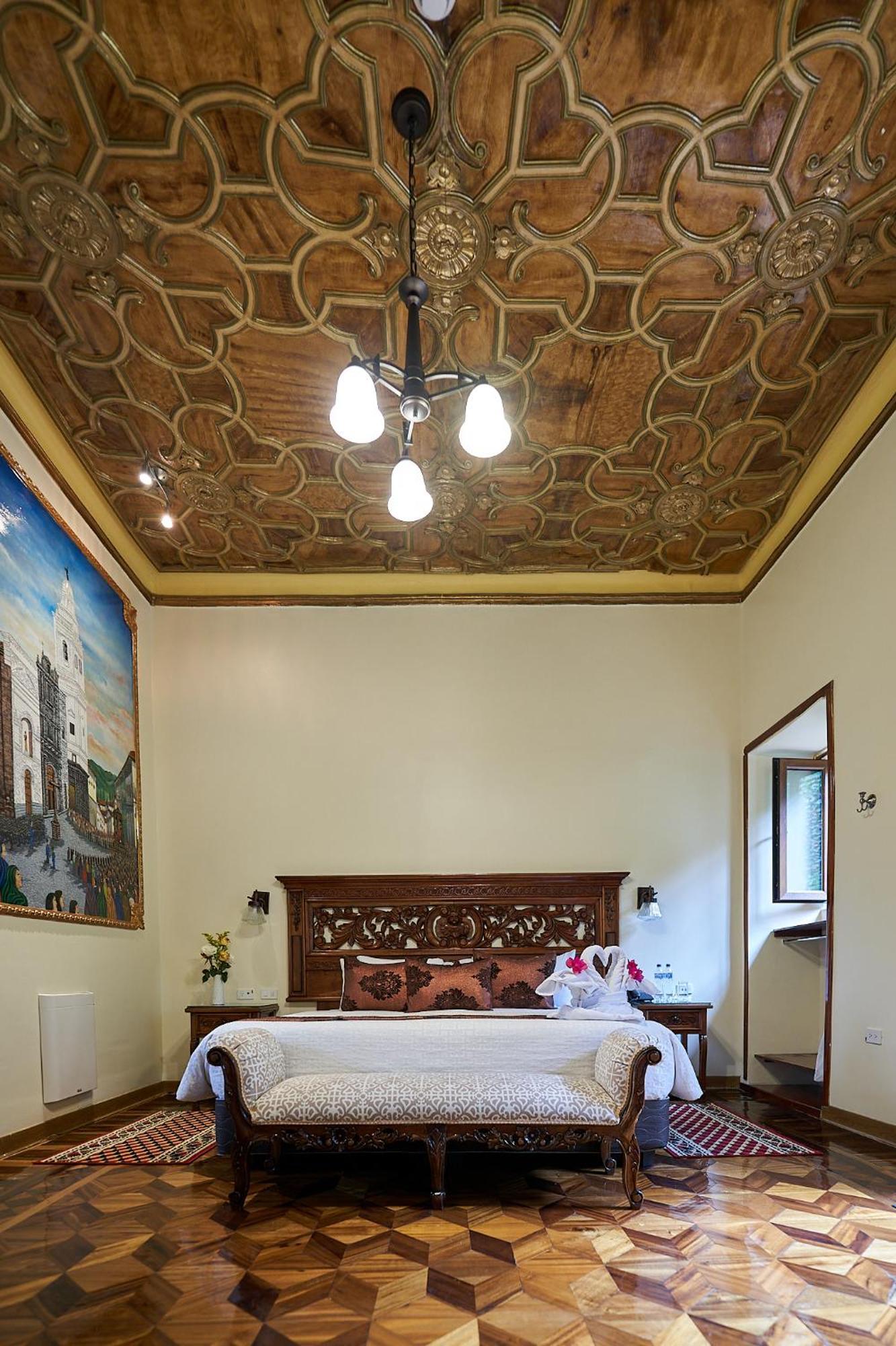 Hotel La Basilica Quito Bagian luar foto