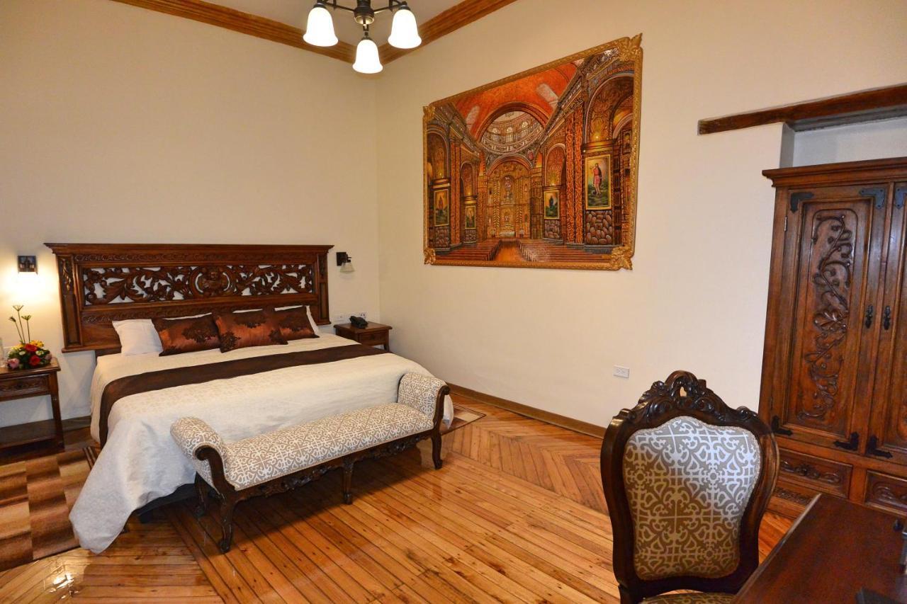 Hotel La Basilica Quito Bagian luar foto
