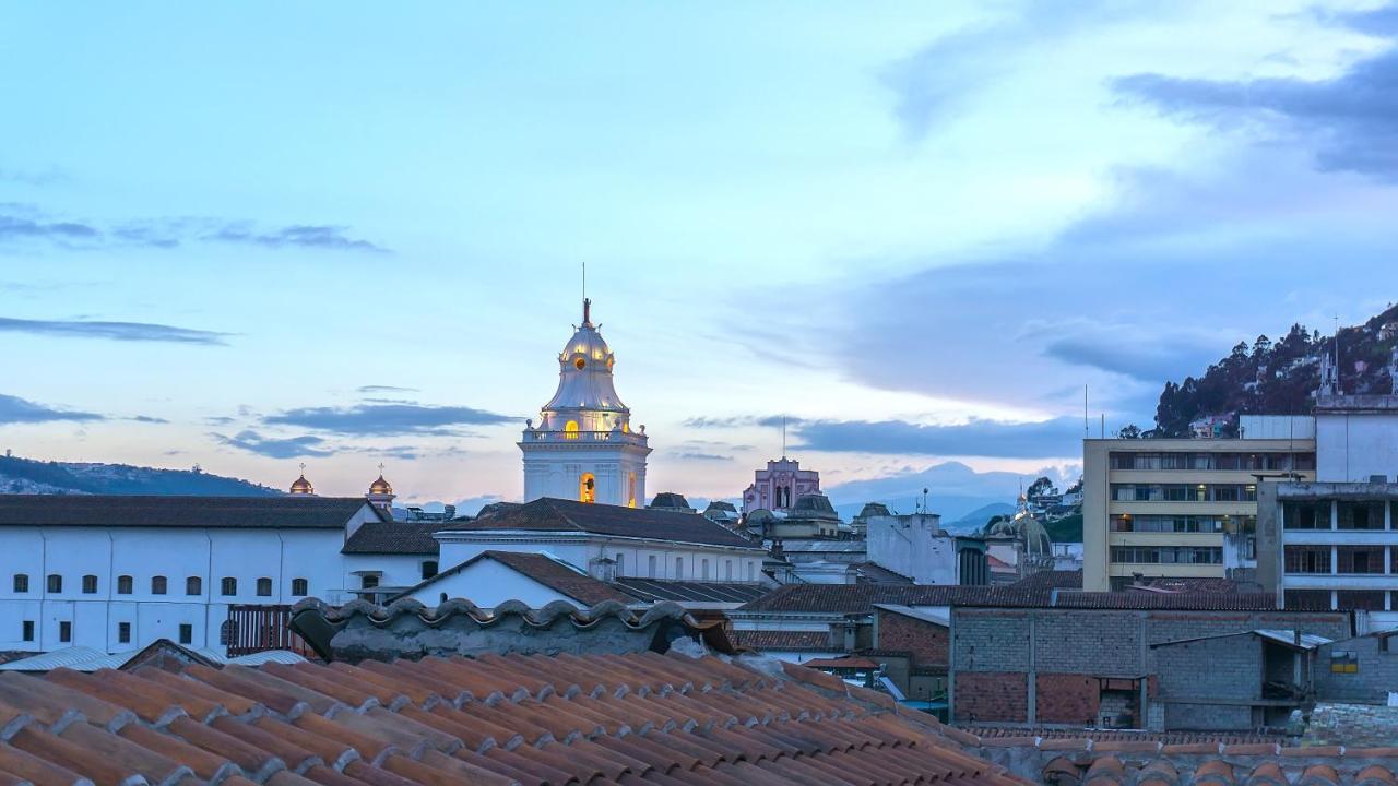 Hotel La Basilica Quito Bagian luar foto