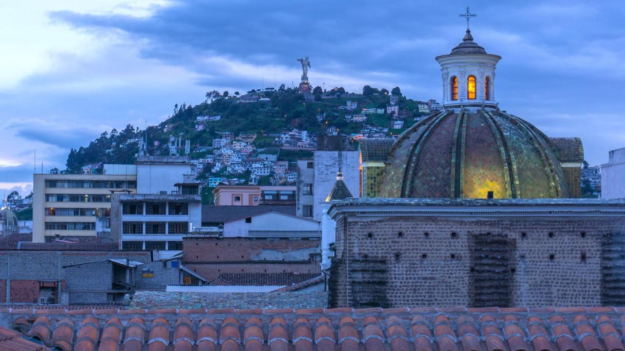 Hotel La Basilica Quito Bagian luar foto