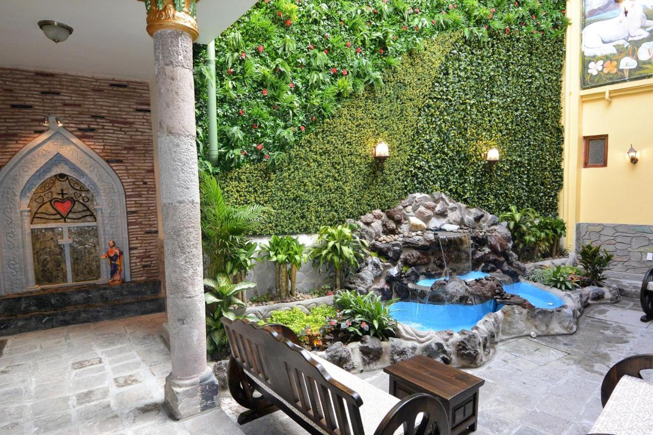 Hotel La Basilica Quito Bagian luar foto