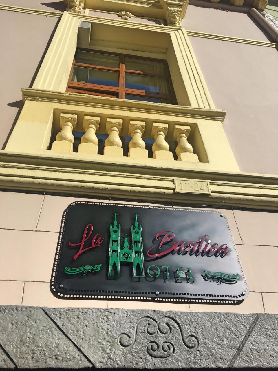 Hotel La Basilica Quito Bagian luar foto
