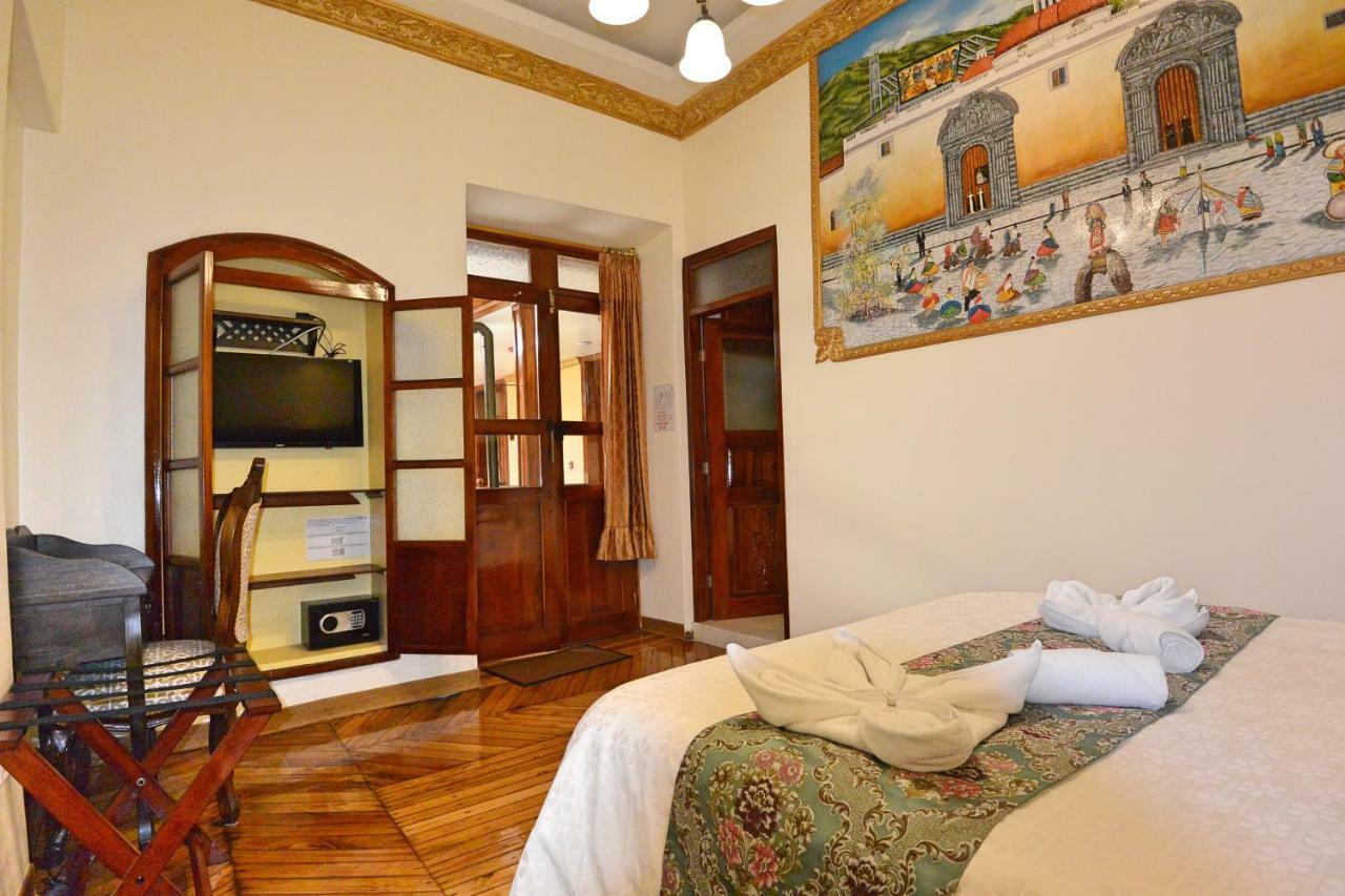 Hotel La Basilica Quito Bagian luar foto